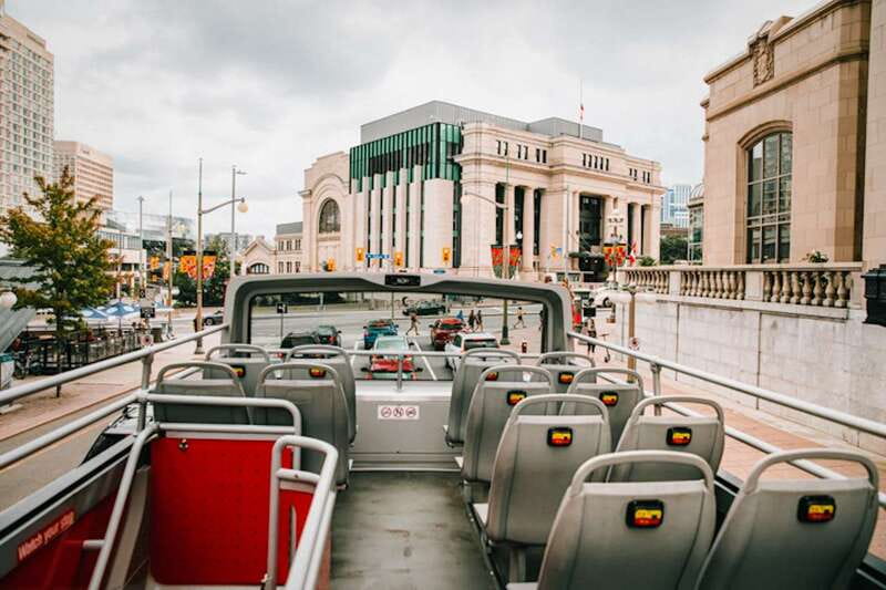 Ottawa: Hop-On Hop-Off Guided City Tour Pass - Parks, galleries, and the RCMP stables