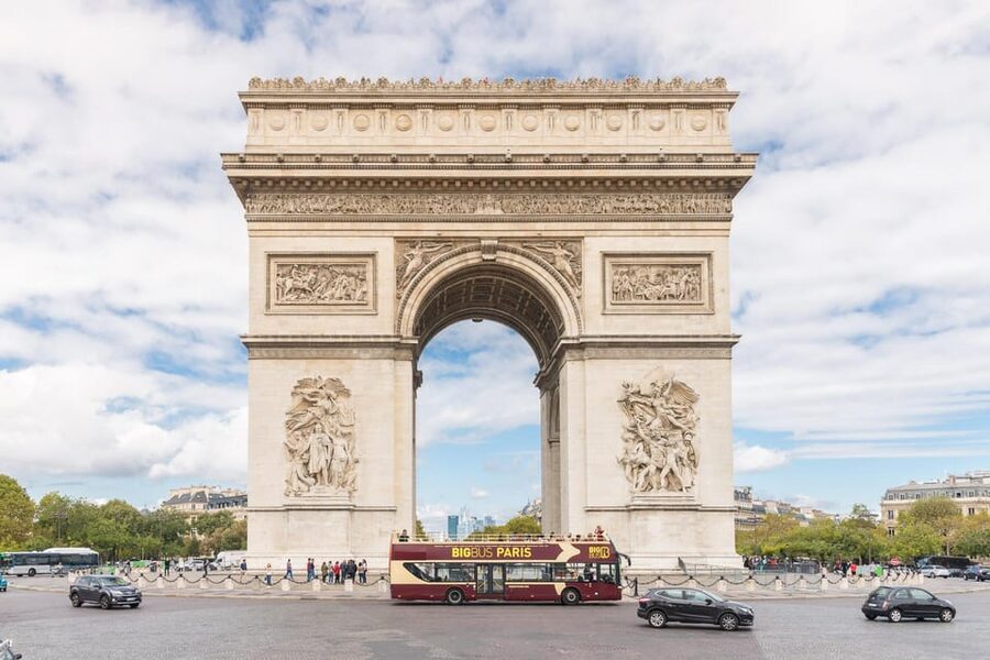 Paris: Arc de Triomphe Ticket & Big Bus Hop-on Hop-off Tour - Start with one full loop or hop off right away
