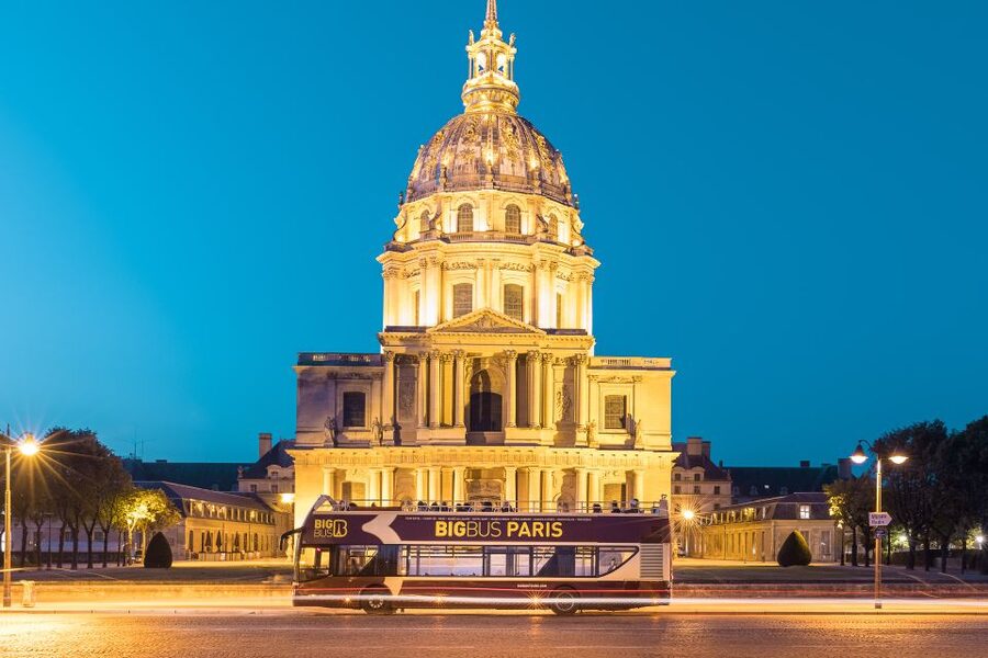Paris: Big Bus Hop-on Hop-off Tour & Panoramic Night Tour - Notre Dame and the older heart of Paris