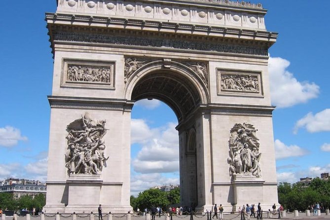 Paris by Rail - Sightseeing Bus and Eiffel Tower Champagne Lunch - A 45-minute cruise beneath Paris landmarks