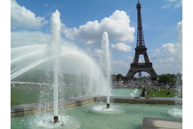 Paris by Rail with Sightseeing Bus and River Seine Lunch Cruise - Champs-Élysées and Place de la Concorde