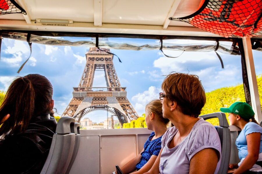 Paris: City and River Seine Tour on an Amphibious Bus - Should you book the Paris amphibious bus?