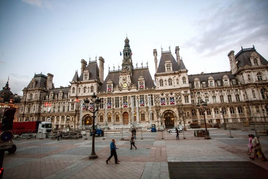 Paris: City Tour by Bus with Eiffel Tower & Optional Summit - What this Paris night tour actually includes