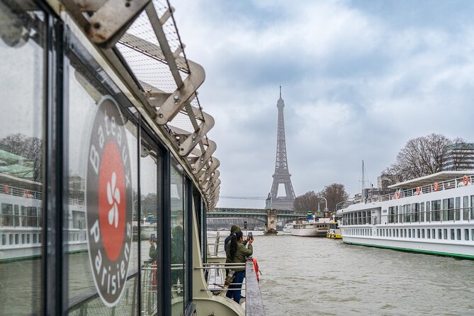 Paris Explorer Rail Tour from London with Paris Sightseeing Bus - Sacré-Cœur, Montmartre, and the day’s best change of pace