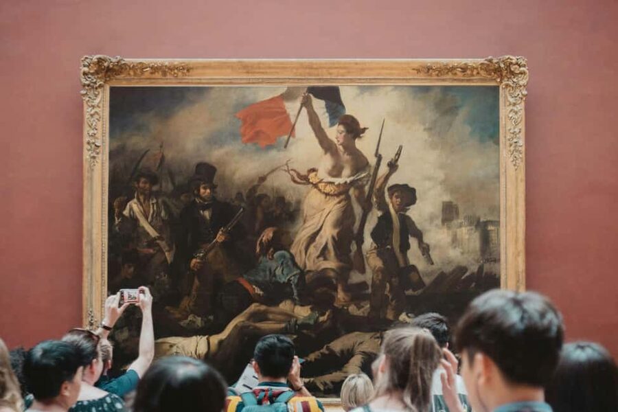 Paris: Louvre Museum Access with Host and Hop-On Hop-Off Bus - Key points to know before booking