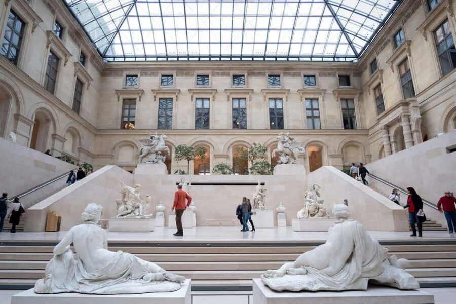 Paris: Louvre Museum Access with Host and Hop-On Hop-Off Bus - Starting at the Arc de Triomphe du Carrousel