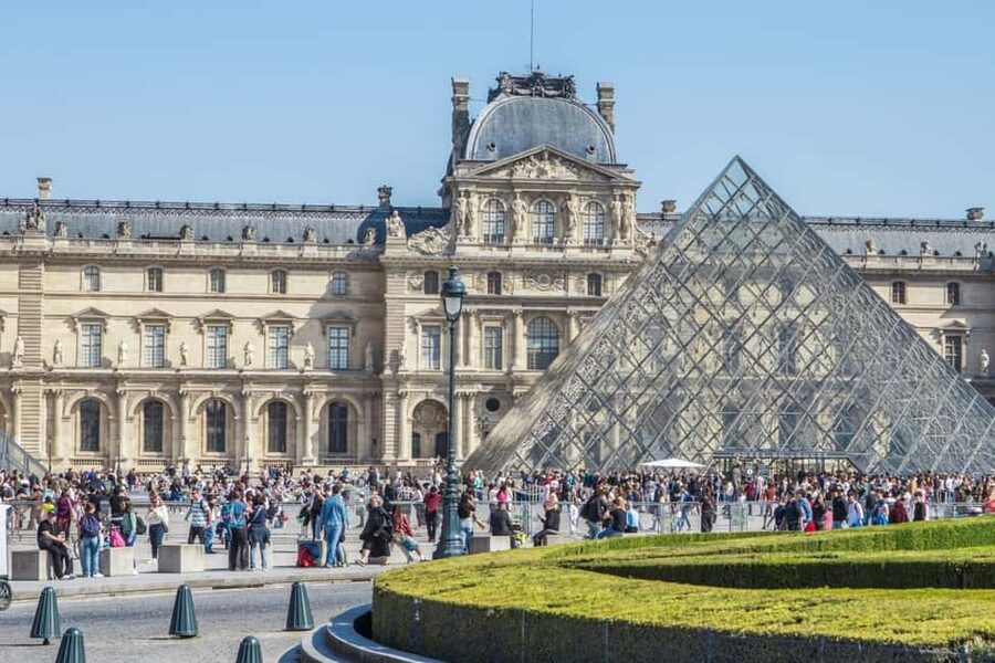 Paris: Louvre Museum Access with Host and Hop-On Hop-Off Bus - Royal rooms, French art, and the Richelieu Wing