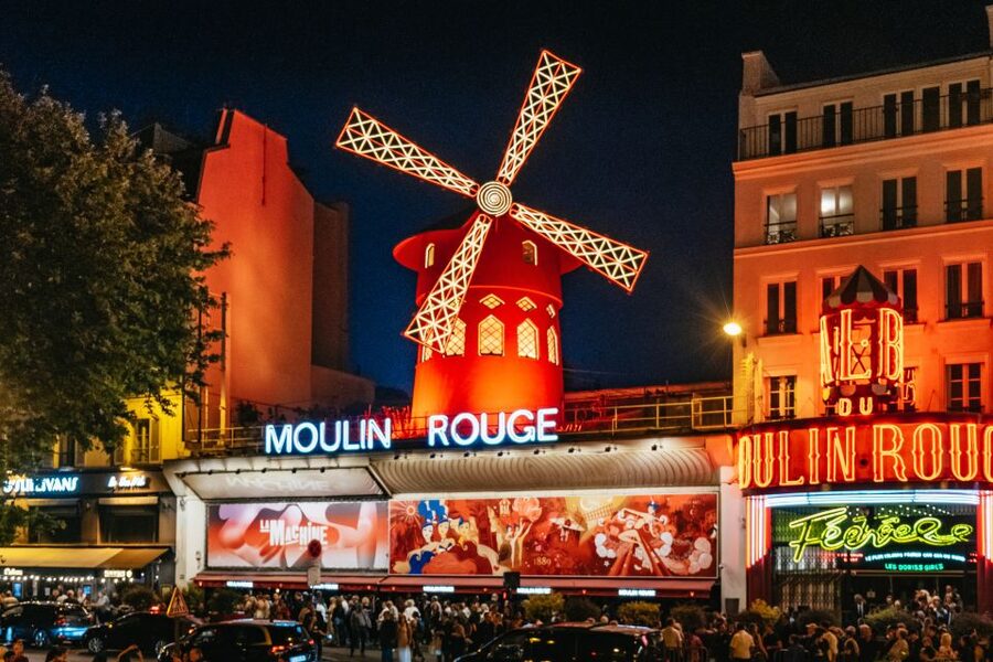 Paris: Tootbus Panoramic by Night Bus Tour with Audioguide - Comfort, boarding, and practical details