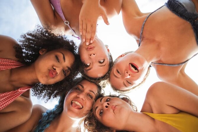 Party Bus Dayclub Crawl - The second dayclub: more music and another chance to socialize