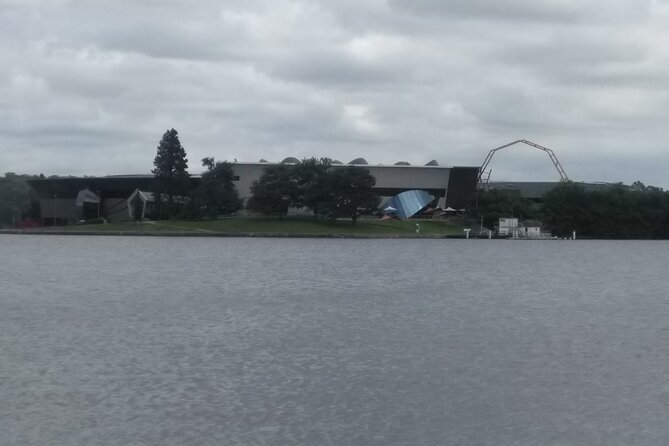 Personalised Sightseeing in Canberra, with John - National Library, Questacon, and the galleries