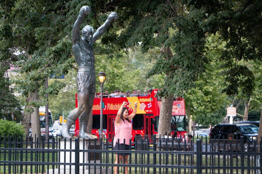 Philadelphia: Double-Decker Hop-on Hop-off Sightseeing Tour - Parkway museums and Logan Square