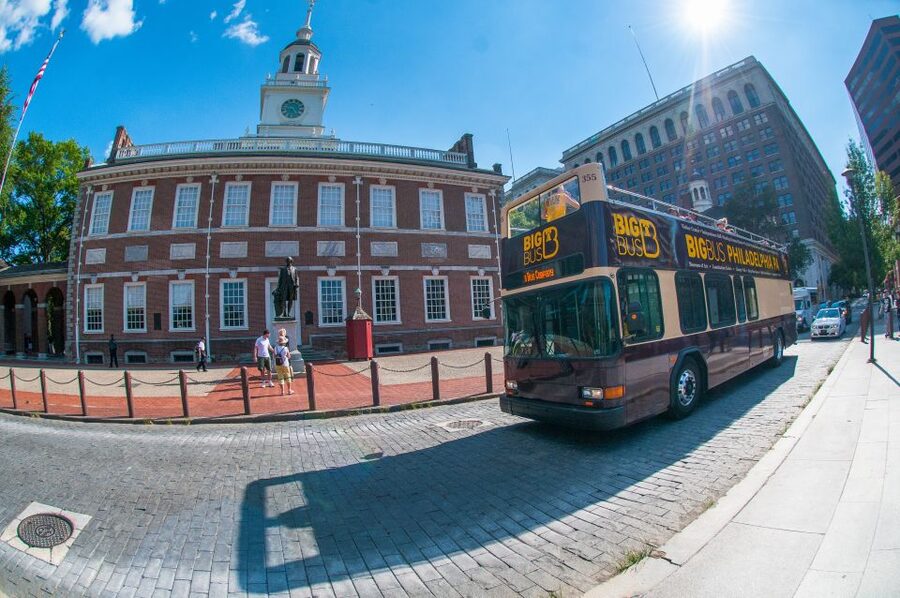 Philadelphia: Double-Decker Sightseeing Bus Tour - Fairmount Park, the zoo, and Memorial Hall