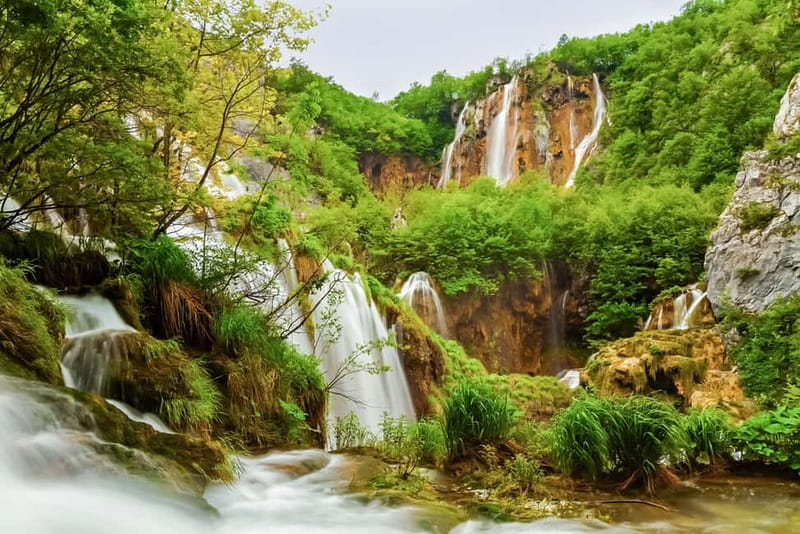 Plitvice Lakes: Guided Walking Tour with Bus and Boat Ride - Key points to know before you go