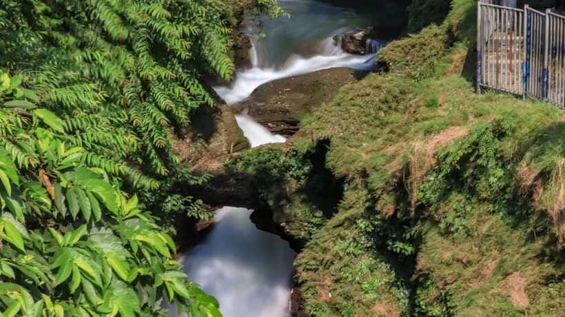 Pokhara: City Sightseeing Group Bus Tour - Ending beside Phewa Lake