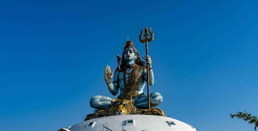 Pokhara: Full-Day Sharing Bus Tour on 7 Iconic Destination - Bindabasini Temple and a quieter finish
