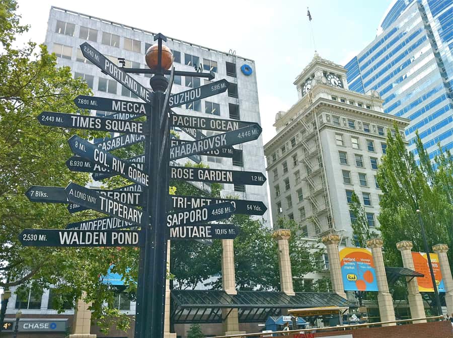 Portland, Oregon: Pink Trolley Hop-On Hop-Off Tour - Key points at a glance