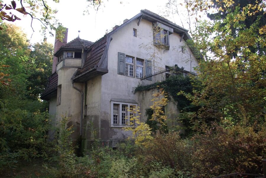 Potsdam-Babelsberg: 5-Hour-Tour "Film-History" by VW-Bus - Practical details before you book