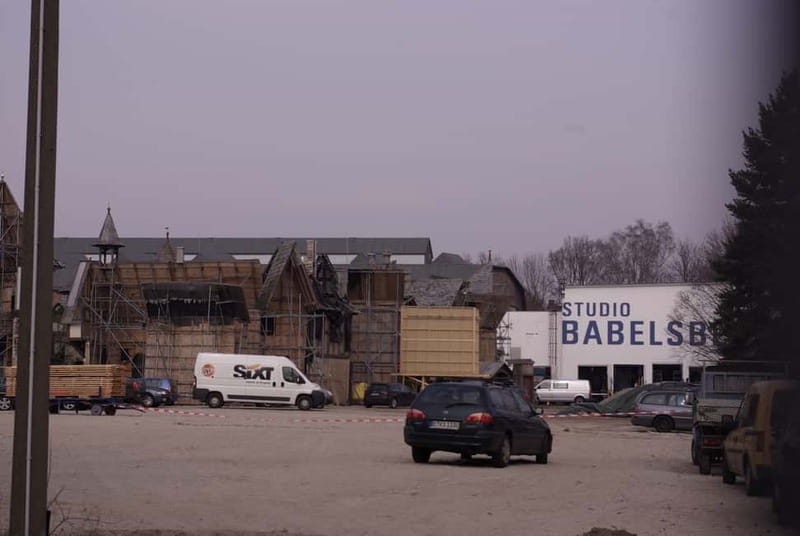 Potsdam-Babelsberg: 5-Hour-Tour "Film-History" by VW-Bus - Neu-Babelsberg’s villas and the human side of film fame