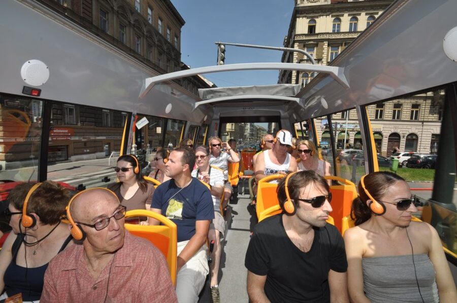 Prague: Big Bus Hop-on Hop-off, Castle Tour and River Cruise - Why this package works well in Prague