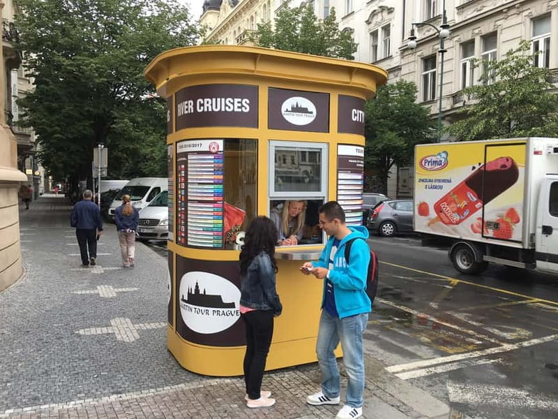 Prague: Bus and Boat Tour - Seeing Old Town without wearing out your shoes