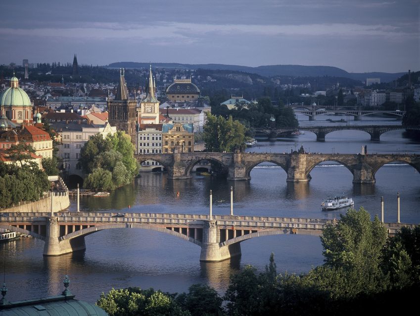 Prague City: 1-Hour Orientation Tour by Bus - Comfort, Access, and Small Restrictions
