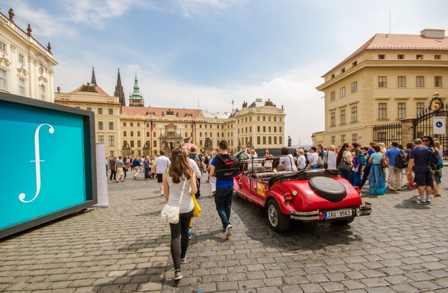 Prague: Guided Bus & Walking Tour with River Cruise & Lunch - Is $135 good value?
