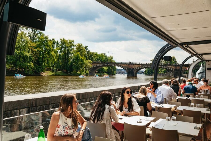 Prague: Vltava River Lunch Cruise in an Open-Top Glass Boat - Booking and day-of-cruise advice