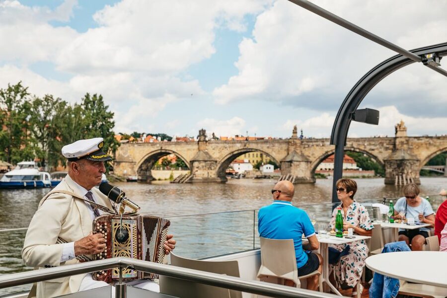 Prague: Vltava River Lunch Cruise in an Open-Top Glass Boat - Lunch, music, and the practical rhythm onboard