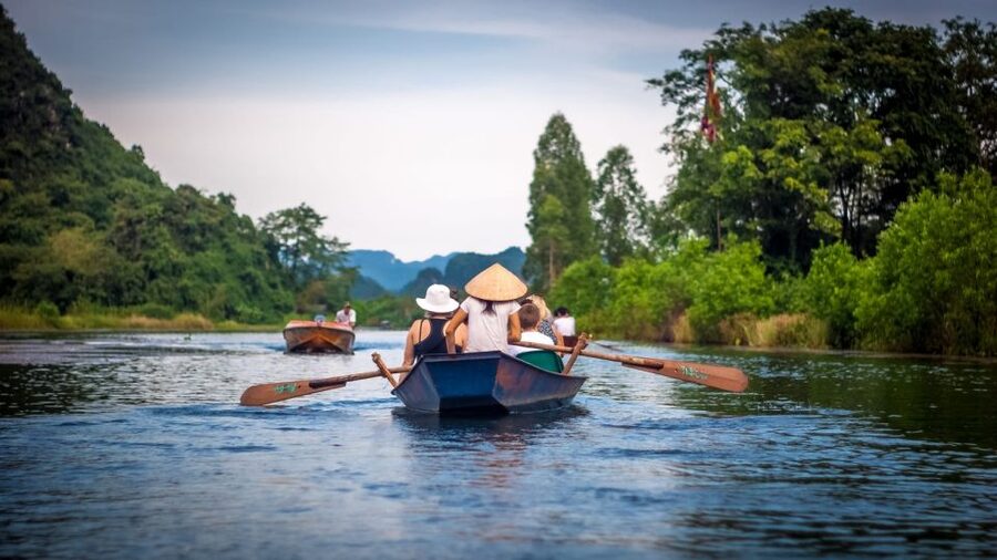 Private Car/Bus Renting Hanoi - Ninh Binh - Halong - Sapa... - What I would know before booking