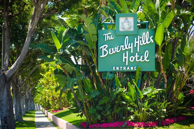 Private Hollywood and Celebrity Homes Bus Tour - Hollywood Hills and Mulholland Drive