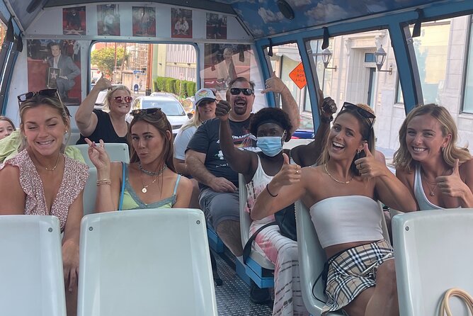 Private Hollywood Bus Tour - Celebrity homes and the moving Hollywood set