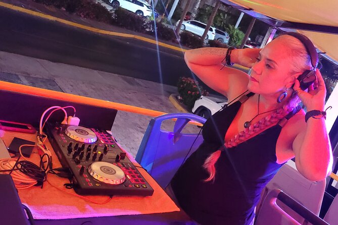 Private Party Bus Loop in Cancun - Drinks, corkage, and package choices