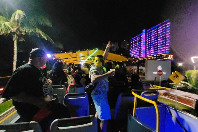 Private Party Bus Loop in Cancun - Music, staff, and the social side