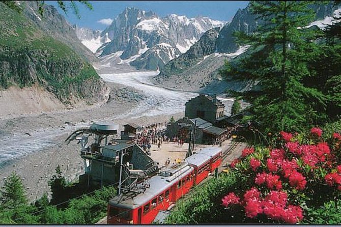 Private Tour to Chamonix Mont-Blanc Scenic Glass-Roof Bus - Aiguille du Midi and the 20-minute climb