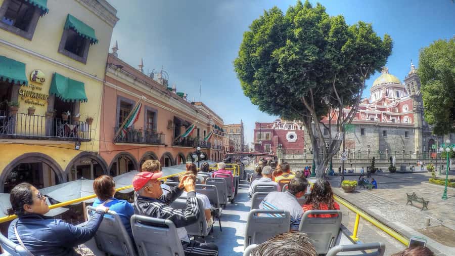 Puebla: Hop-on Hop-off City Tour and Observation Wheel - Main Theatre and Plazuela de Los Sapos