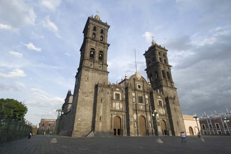 Puebla Sightseeing Tour by Double-Decker Tram - What the open upper deck adds