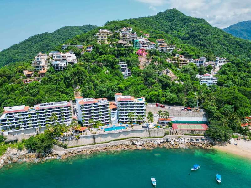 Puerto Vallarta: Hop-On-Hop-Off City Bus Tour - Riding South Toward Mismaloya