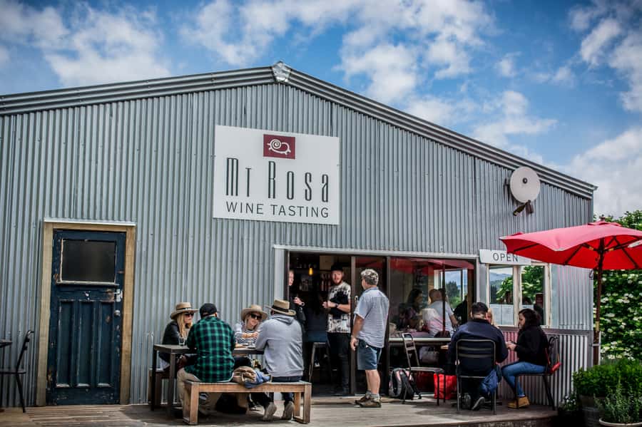Queenstown & Gibbston Valley: Hop-On Hop-Off Wine Tours - Arrowtown: the best non-wine pause