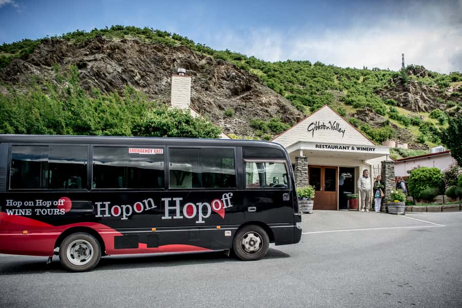 Queenstown & Gibbston Valley: Hop-On Hop-Off Wine Tours - Queenstown and Arthur’s Point: an active start