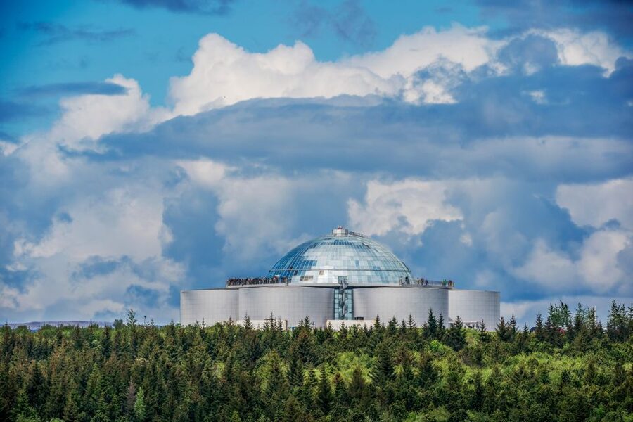 Reykjavík: Hop-On Hop-Off Bus and Perlan Museum Entry Ticket - Key points at a glance