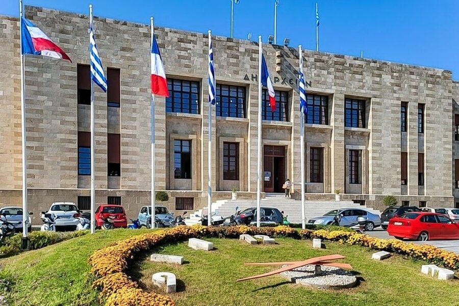 Rhodes: Hop-On Hop-Off Sightseeing Bus Tour - The harbor, marina, and San Francisco stop