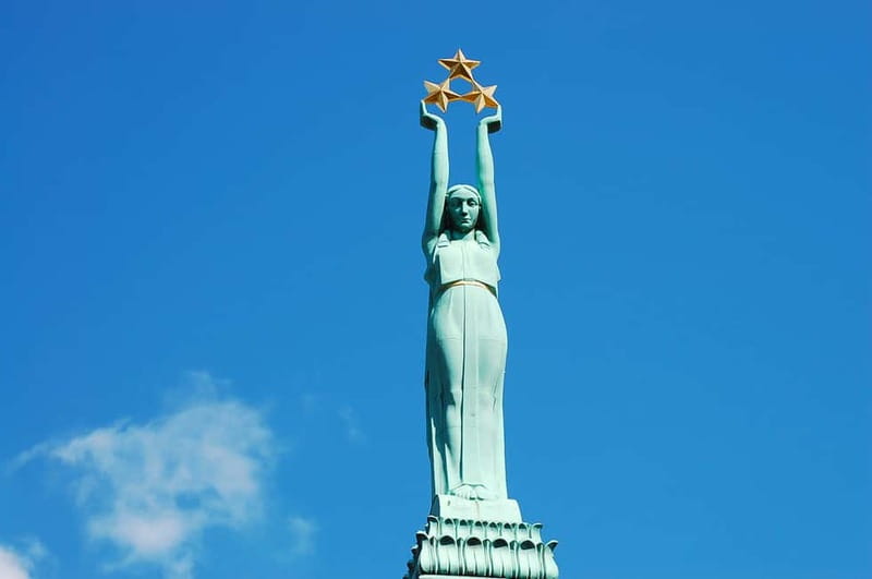 Riga: Hop-On, Hop-Off Tour - Timing, audio, and practical snags