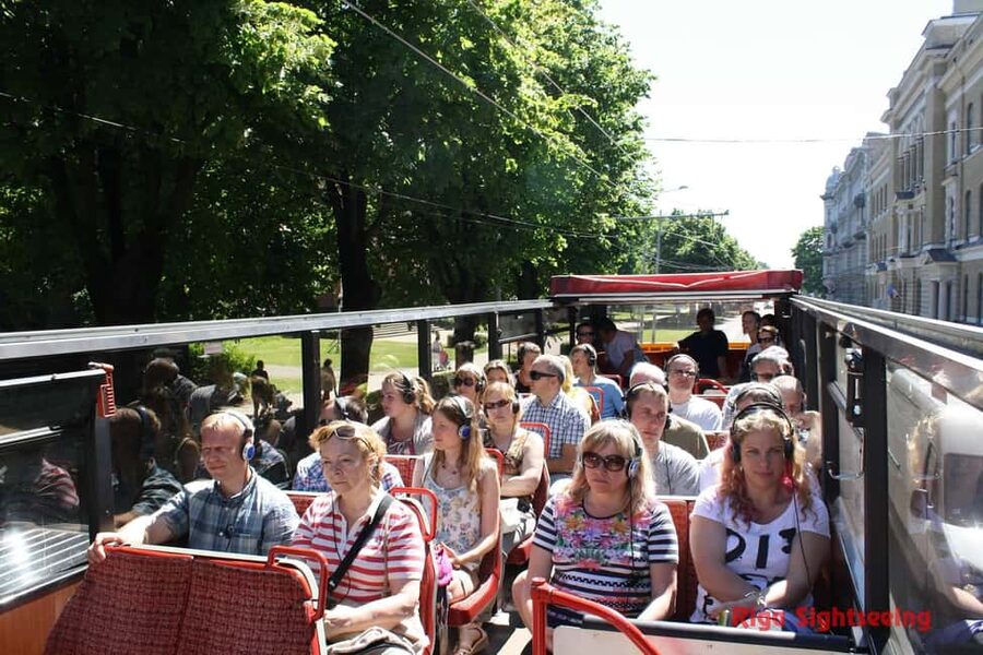 Riga: Red Bus Hop-On Hop-off Sightseeing Grand Tour - Who should book this Riga sightseeing tour?