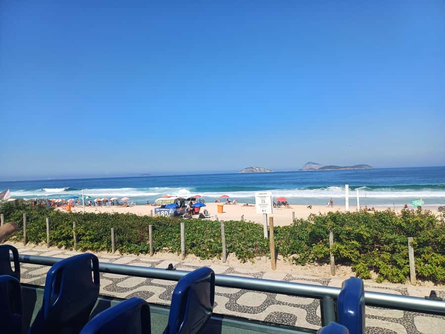 Rio Samba Bus: hop-on hop-off city tour in Rio de Janeiro - Music, commentary and the feel of the ride