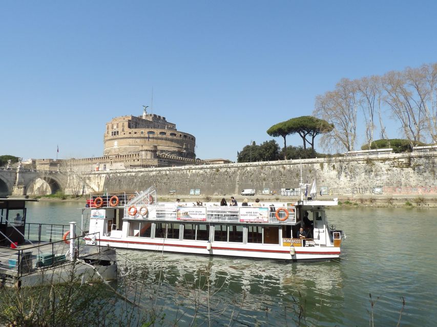 Rome: BigBus&RomeBoat Hop-On Hop-Off Bus and Boat Combo - Piazza Venezia and the center of Rome
