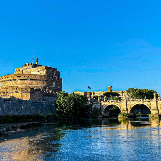 Rome: BigBus&RomeBoat Hop-On Hop-Off Bus and Boat Combo - Starting with the open-top bus