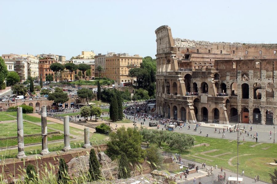 Rome: Hop-On Hop-Off Bus, Roman Forum & Colosseum Tour - Who should book this Rome combination?