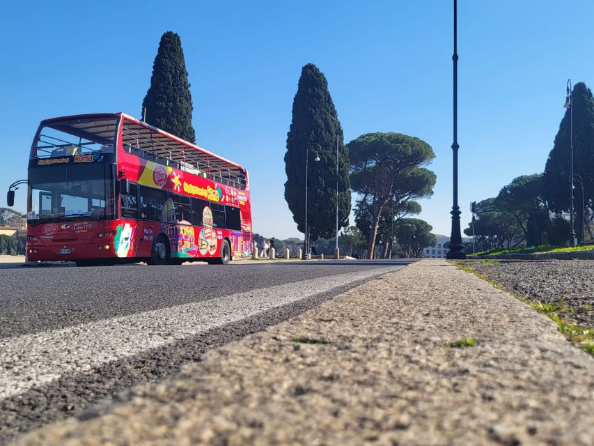 Rome: Hop-On Hop-Off Bus, Roman Forum & Colosseum Tour - Palatine Hill and the view over the ancient city