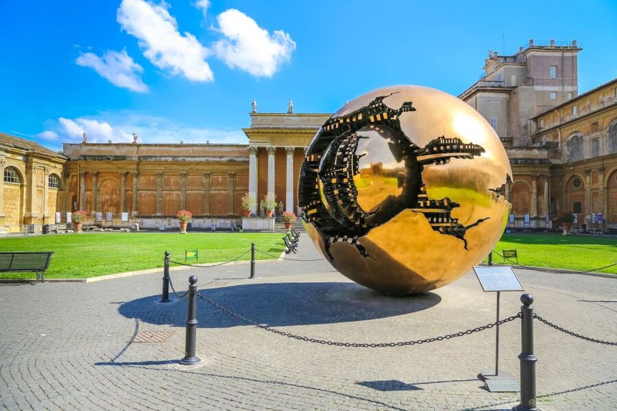 Rome: Hop-on Hop-off Bus & Vatican Museums Ticket - Trevi Fountain and Piazza Barberini
