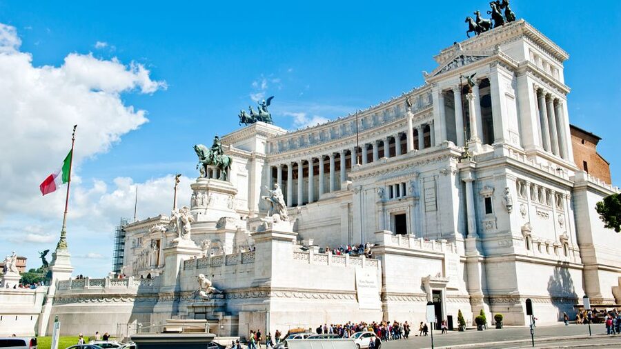 Rome: Hop-on-Hop-off Bus with Vatican and Sistine Chapel - Entering the Vatican Museums with a reserved ticket